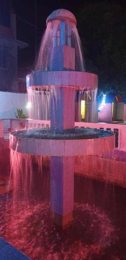 London House Resort Biratnagar Esterno foto
