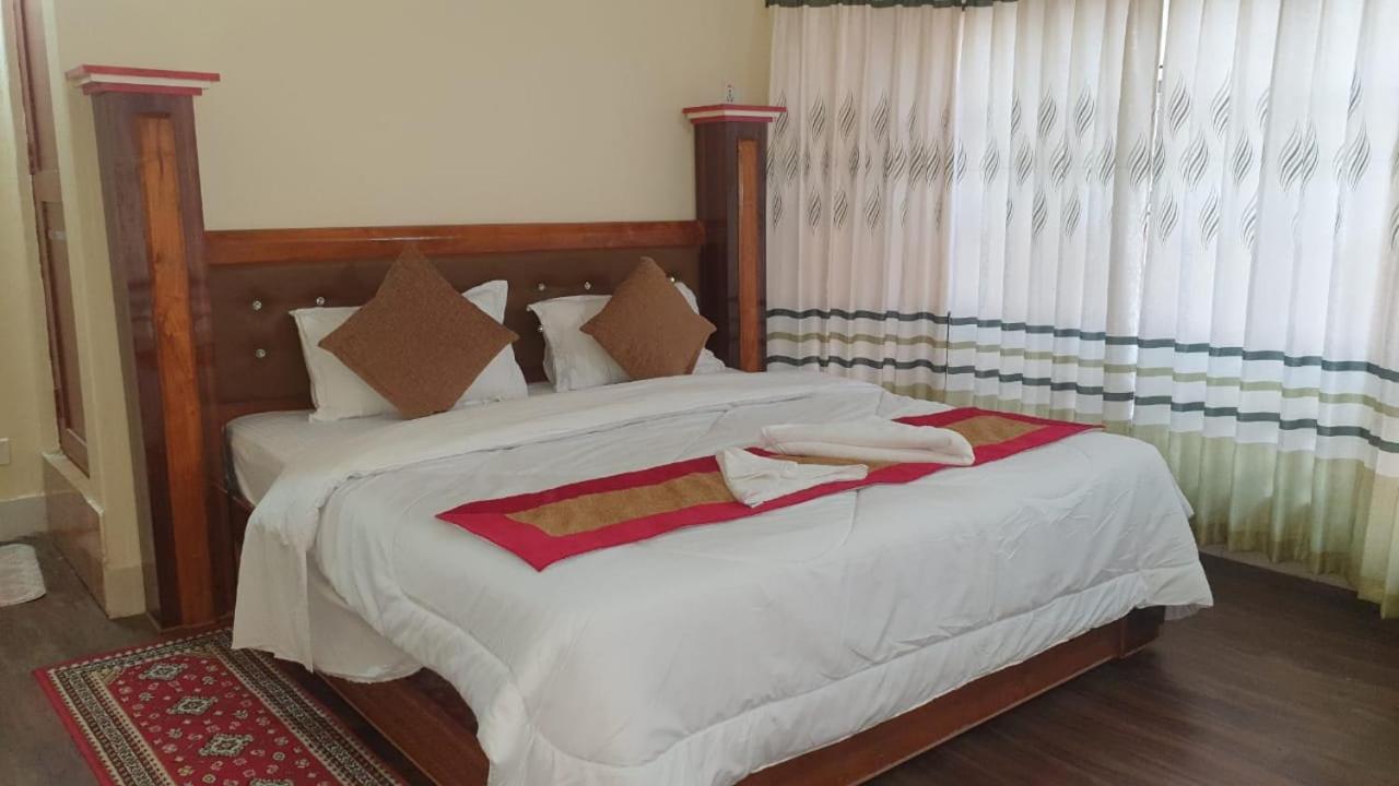 London House Resort Biratnagar Esterno foto