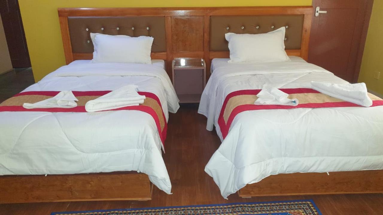 London House Resort Biratnagar Esterno foto